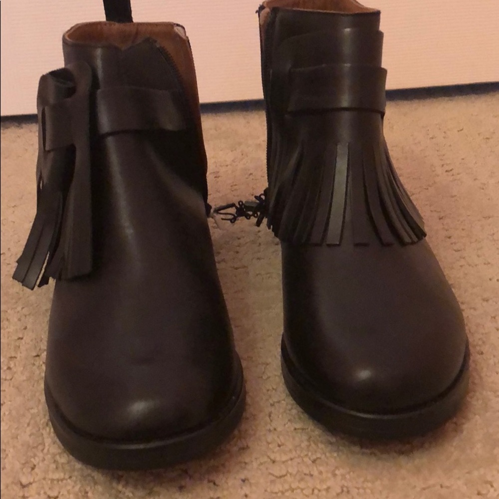 black booties